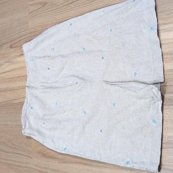 Van Heusen Embroidered Flowers Linen Midi Pencil Skirt - Picture 6 of 8